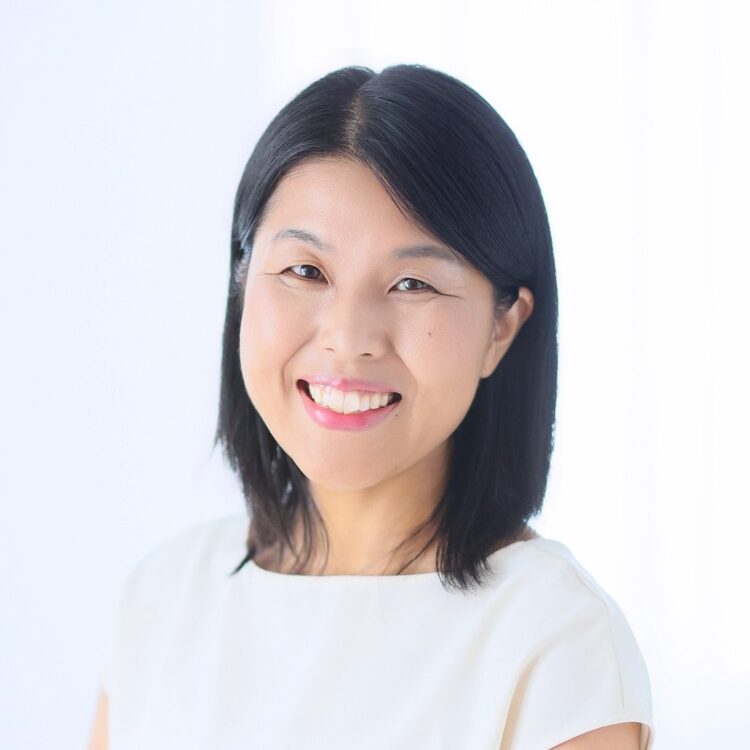 清水　真有子